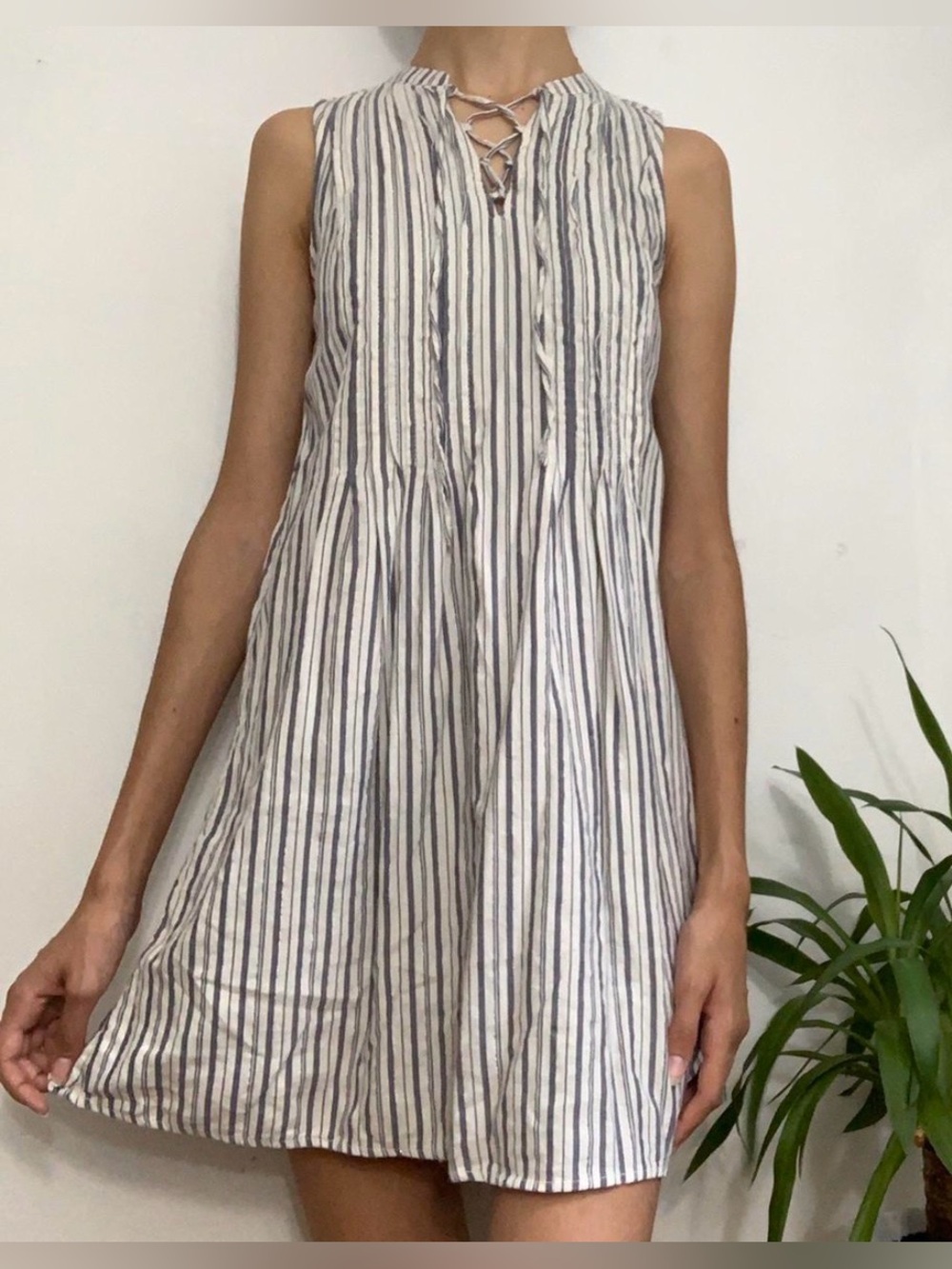 OLD NAVY Women’s s Sleeveless blue and white striped mini swing dress XS